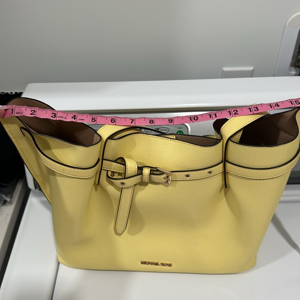 Michael Kors, handbag and wristlet - Picture 8 of 15